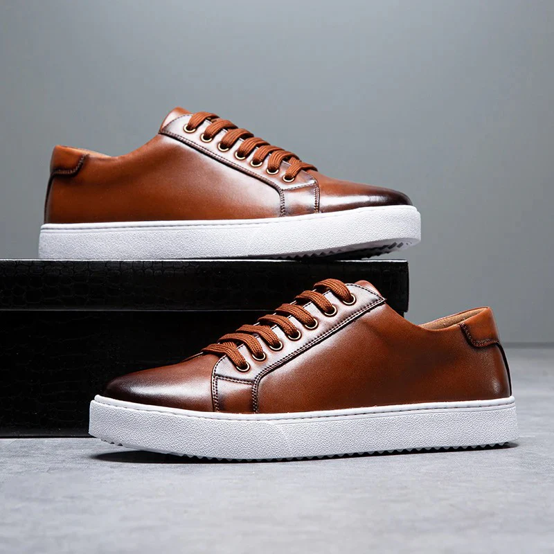 Jonathan Leder Sneakers