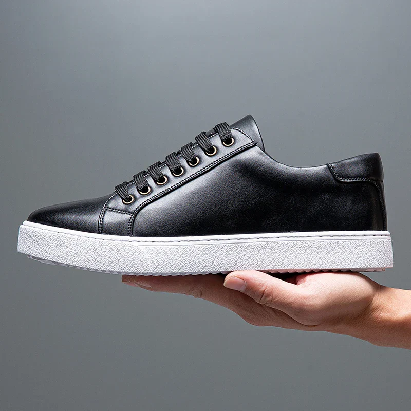 Jonathan Leder Sneakers