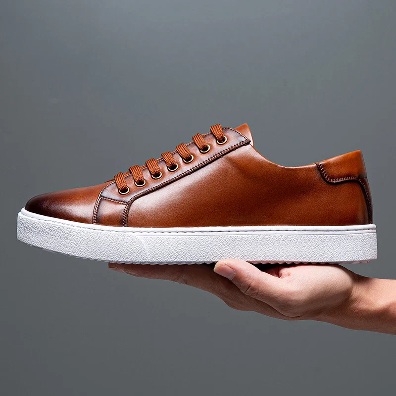 Jonathan Leder Sneakers