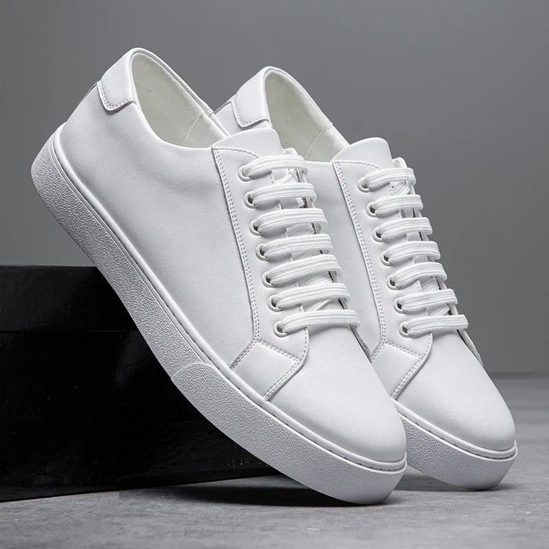 Jonathan Leder Sneakers